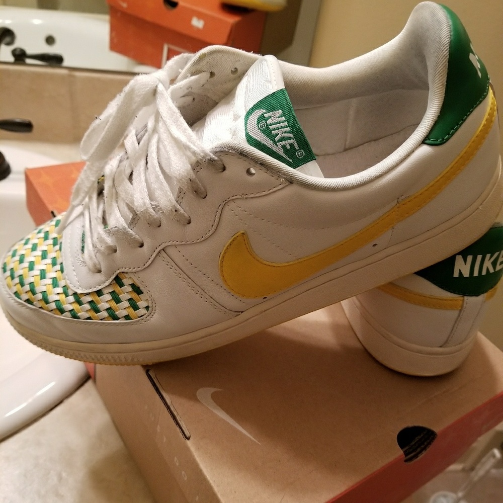Nike Legends